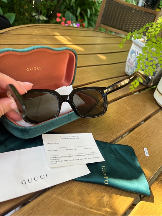 Gucci Black Square Sunglasses. main image 8